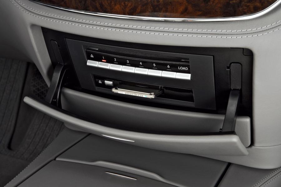  Mercedes-Benz S-Class 2007 года  (фото 391 из 414)